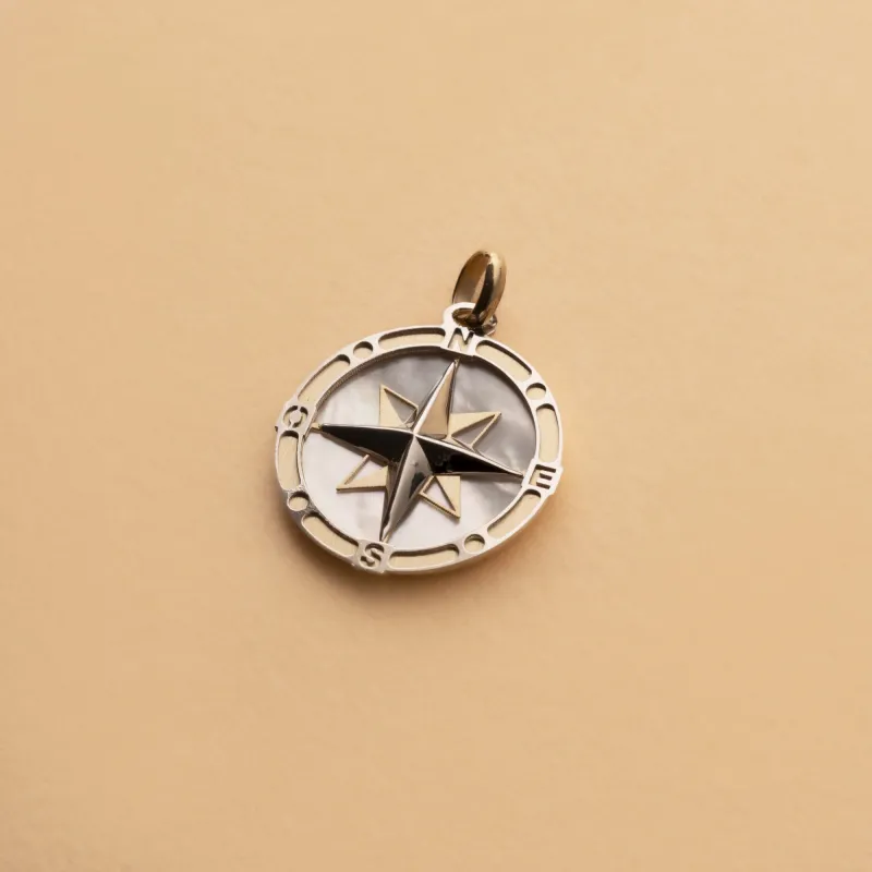 Men's pendant with compass in two-tone gold and mother of pearl