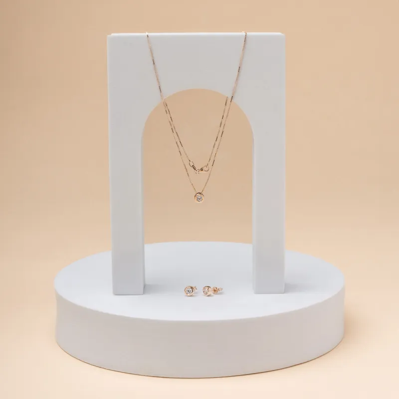 Solitérní set z růžového zlata s kubickou zirkonií: náhrdelník a náušnice