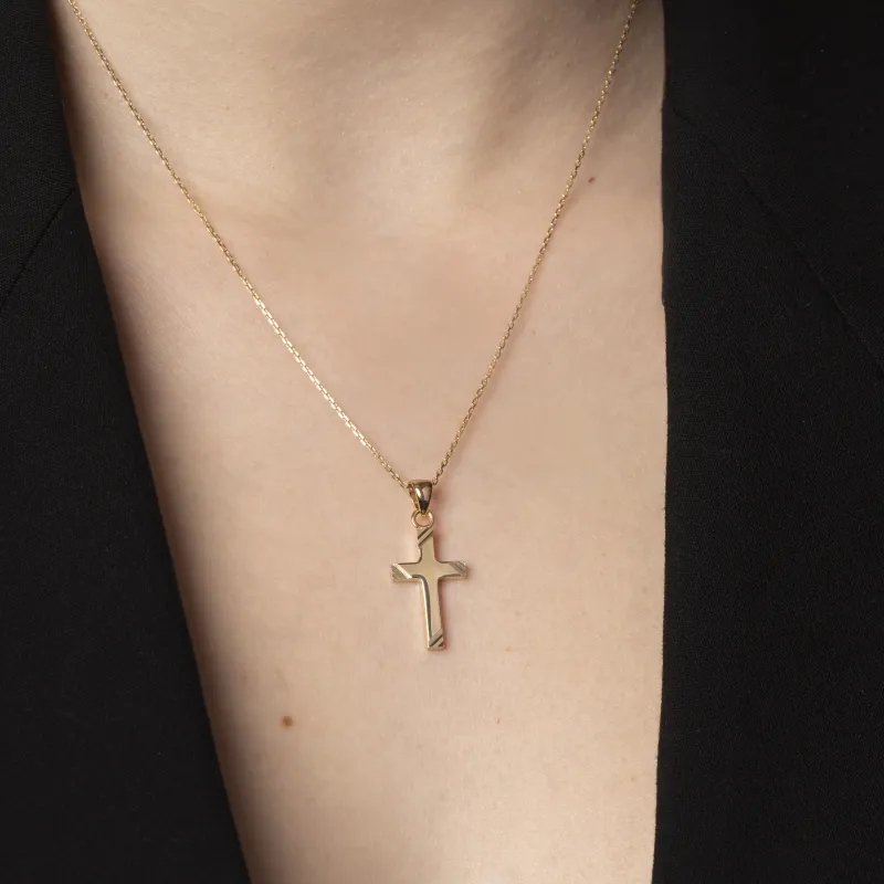 Крст од жутог злата