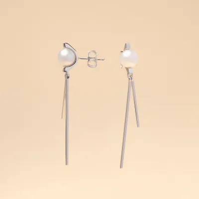 Weißgoldene „Aurora“-Ohrringe mit Perle