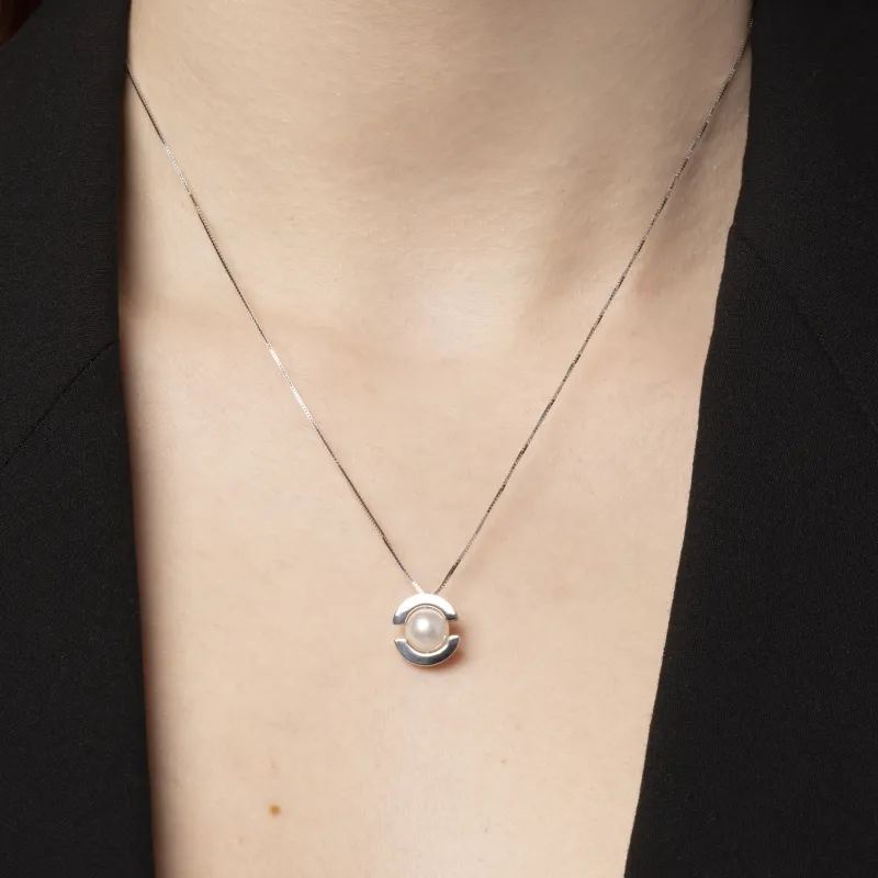 Weißgoldene Halskette „Aurora“ mit Perle