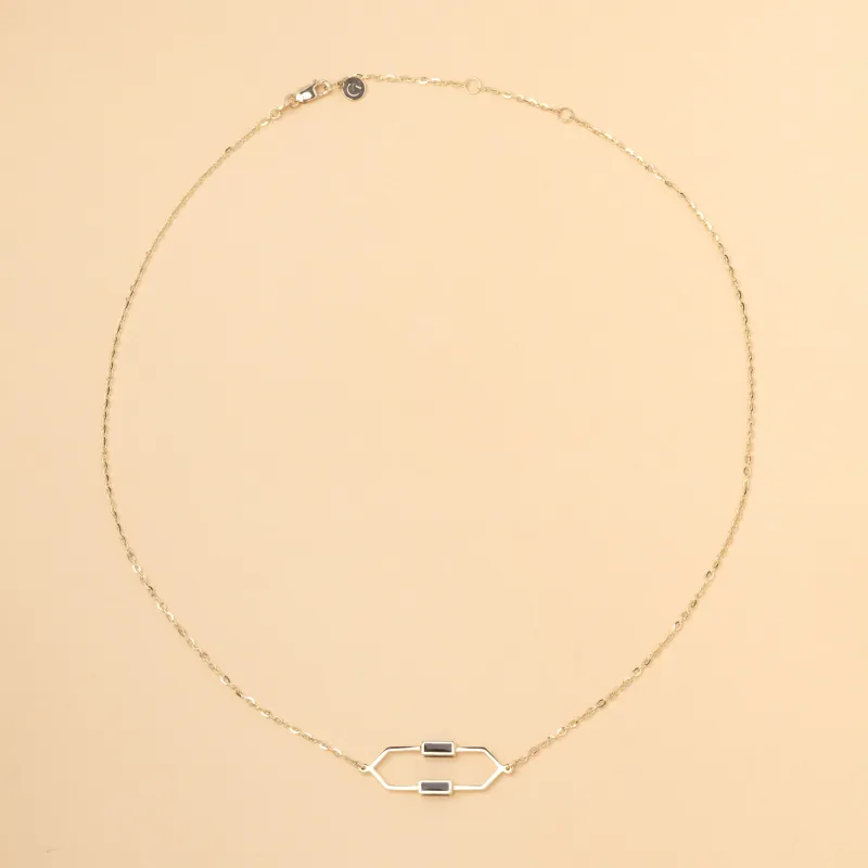 Gelbgoldene Halskette „Mellifera“ mit schwarzem emaillieren
