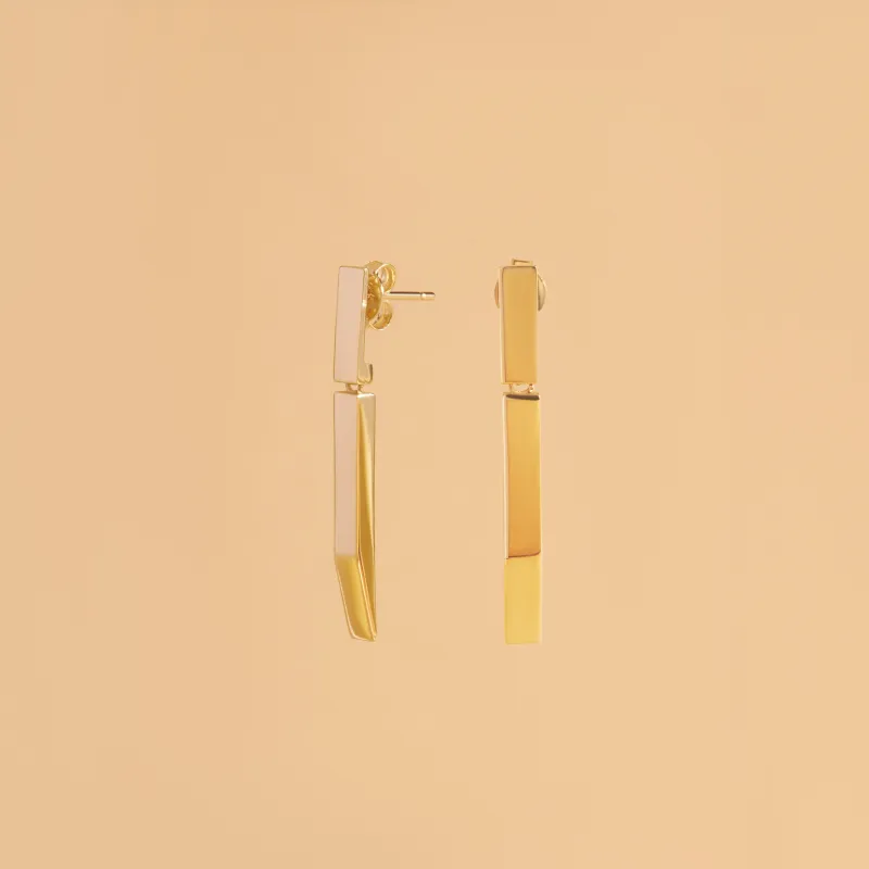 Yellow gold earrings from "Futura" collection