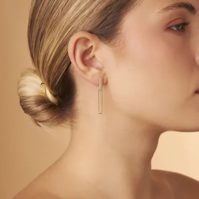 Yellow gold earrings from "Futura" collection