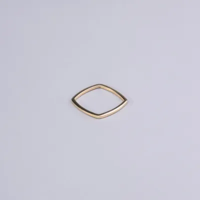 Yellow gold ring