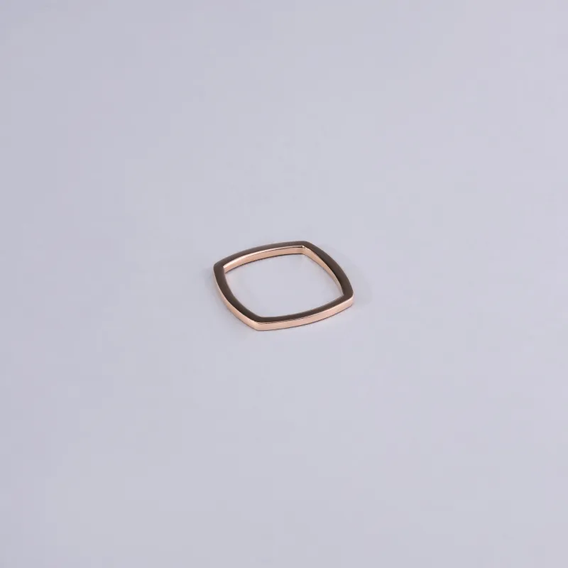 Rose gold ring