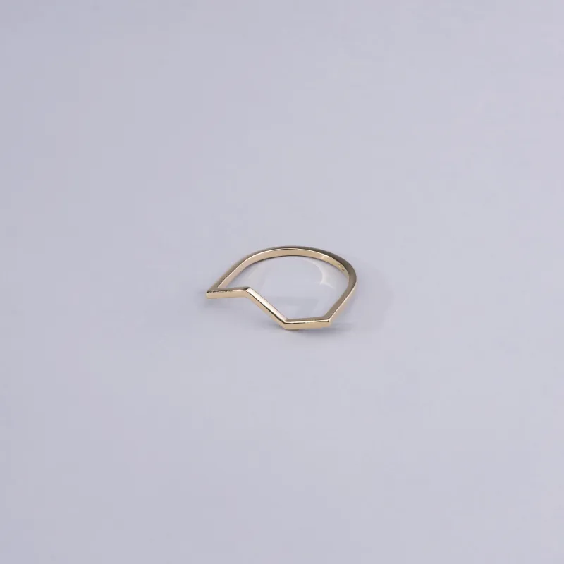 Yellow gold ring