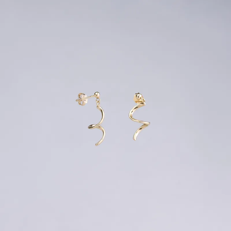 Yellow gold twist earrings