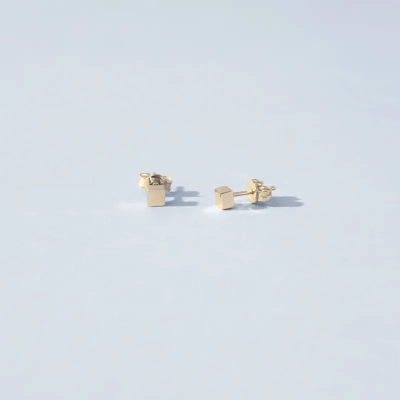 Yellow gold earrings