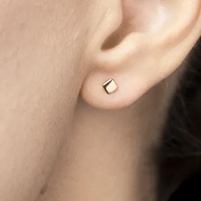 Quadratische Ohrringe aus Gelbgold